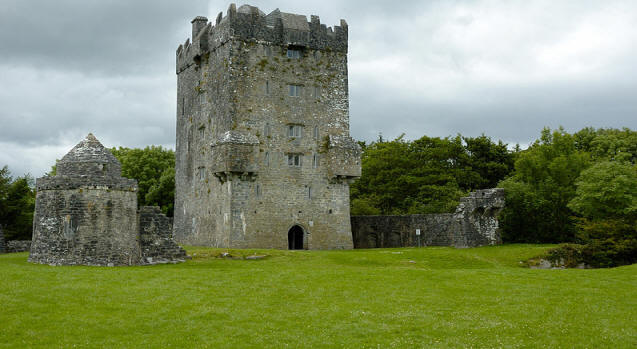 Image:Aughnanure Castle (pixinn.net).jpg